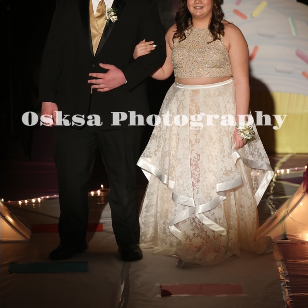 Prom Dress - Picture 3 of 6
